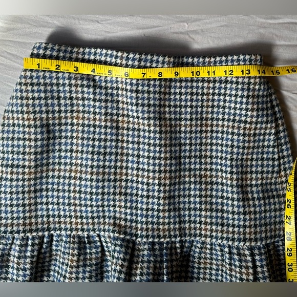 J. Crew•elastic waist houndstooth skirt•size 8•ruffle hem•100% wool•lined•multi - Picture 3 of 7